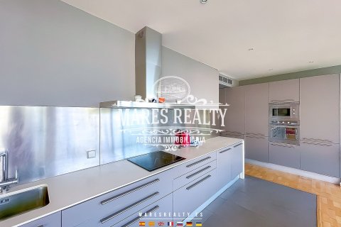 Villa de 4 dormitorios en venta en Lloret de Mar, Gerona, Cataluña, Spain № 1020 - foto 16
