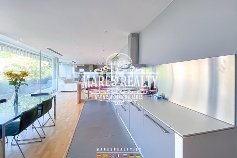 Villa de 4 dormitorios en venta en Lloret de Mar, Gerona, Cataluña, Spain № 1020 - foto 18