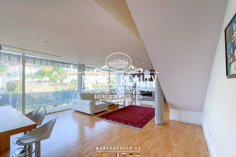 Villa de 4 dormitorios en venta en Lloret de Mar, Gerona, Cataluña, Spain № 1020 - foto 11