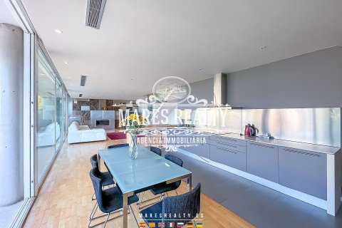 Villa de 4 dormitorios en venta en Lloret de Mar, Gerona, Cataluña, Spain № 1020 - foto 13