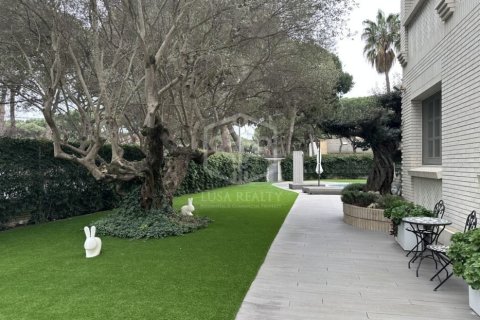 Villa de 7 dormitorios en venta en Castelldefels, Barcelona, Cataluña, Spain № 1023 - foto 5