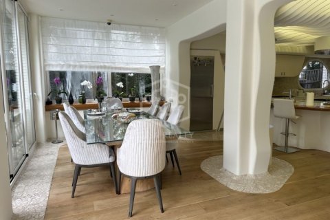Villa de 7 dormitorios en venta en Castelldefels, Barcelona, Cataluña, Spain № 1023 - foto 19