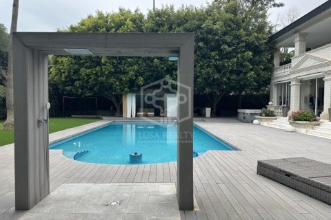 Villa de 7 dormitorios en venta en Castelldefels, Barcelona, Cataluña, Spain № 1023 - foto 2