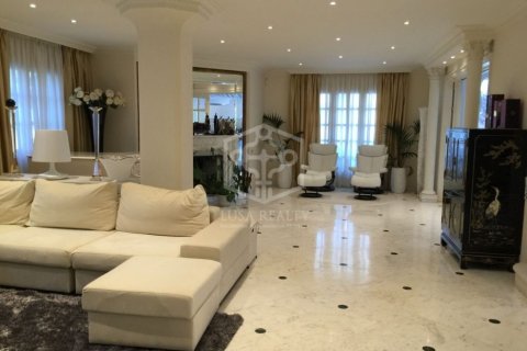 Villa de 7 dormitorios en venta en Castelldefels, Barcelona, Cataluña, Spain № 1023 - foto 18