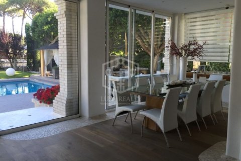 Villa de 7 dormitorios en venta en Castelldefels, Barcelona, Cataluña, Spain № 1023 - foto 22