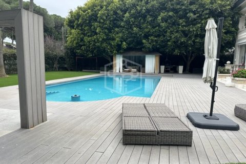 Villa de 7 dormitorios en venta en Castelldefels, Barcelona, Cataluña, Spain № 1023 - foto 3