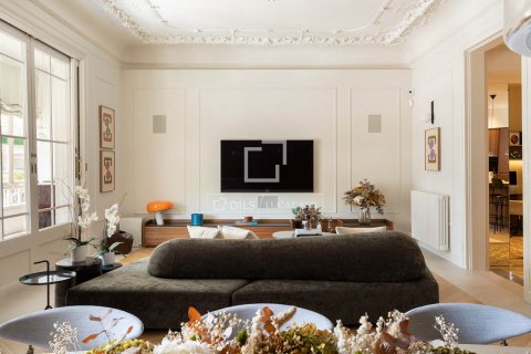 4 bedrooms apartment for sale in Barcelona, Catalonia, Spain № 8859 - photo 30