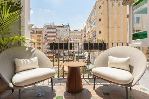4 bedrooms apartment for sale in Barcelona, Catalonia, Spain № 8859 - photo 18