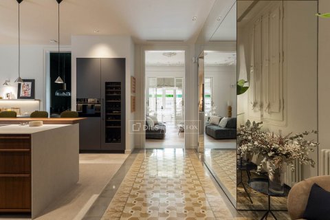 4 bedrooms apartment for sale in Barcelona, Catalonia, Spain № 8859 - photo 13