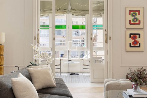 4 bedrooms apartment for sale in Barcelona, Catalonia, Spain № 8859 - photo 24