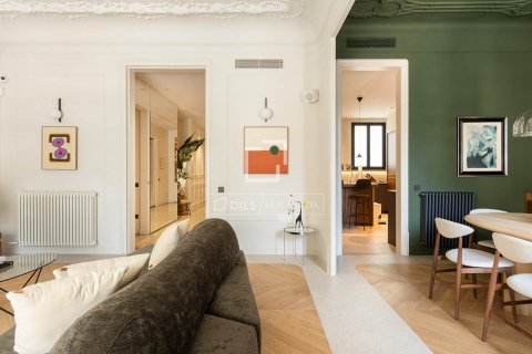 4 bedrooms apartment for sale in Barcelona, Catalonia, Spain № 8859 - photo 14