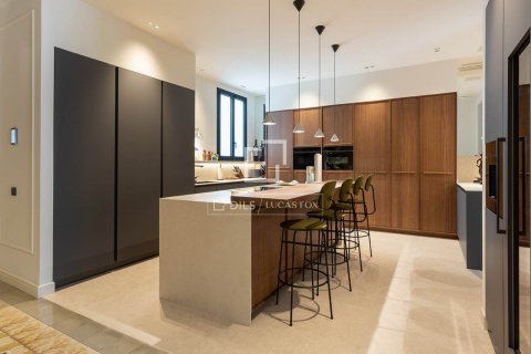 4 bedrooms apartment for sale in Barcelona, Catalonia, Spain № 8859 - photo 10
