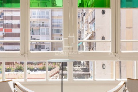 4 bedrooms apartment for sale in Barcelona, Catalonia, Spain № 8859 - photo 23