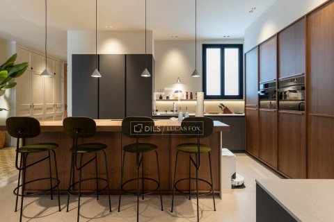 4 bedrooms apartment for sale in Barcelona, Catalonia, Spain № 8859 - photo 11