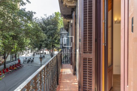 Купить квартиру в Барселона, Испания с 2 спальни, 77м², № 8862 - фото 21