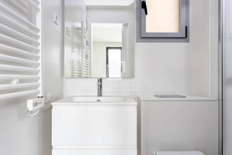 2 bedrooms apartment for rent in Barcelona, Catalonia, Spain № 8861 - photo 10