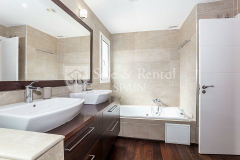 Сasa de 6 dormitorios en venta en Gavà, Barcelona, Cataluña, Spain № 6784 - foto 23