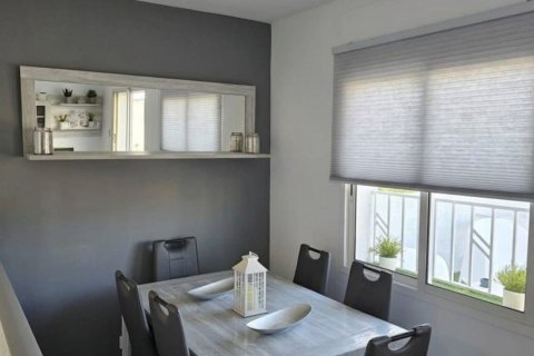 Apartamento de 3 dormitorios en venta en Cataluña, Spain № 6782 - foto 16