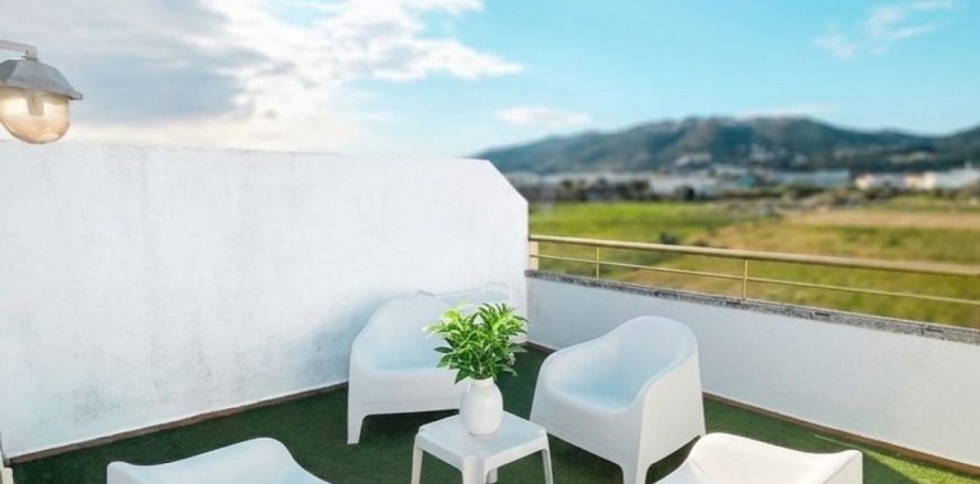 Apartamento de 3 dormitorios en venta en Cataluña, Spain № 6782