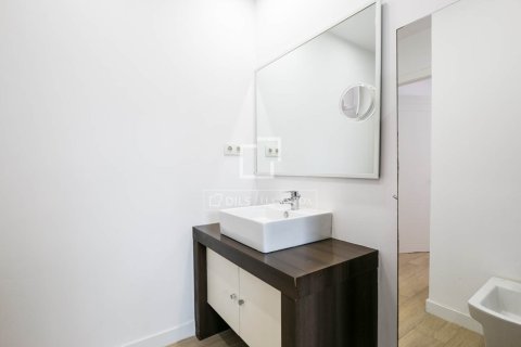Villa de 5 dormitorios en venta en Castelldefels, Barcelona, Cataluña, Spain № 3820 - foto 28