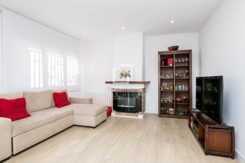 Villa de 5 dormitorios en venta en Castelldefels, Barcelona, Cataluña, Spain № 3820 - foto 10