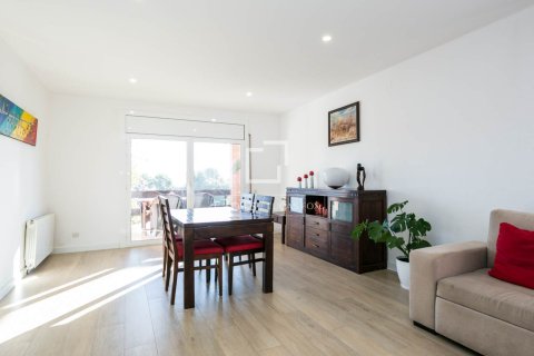 Villa de 5 dormitorios en venta en Castelldefels, Barcelona, Cataluña, Spain № 3820 - foto 5