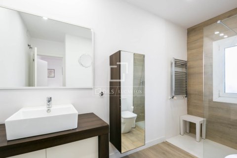 Villa de 5 dormitorios en venta en Castelldefels, Barcelona, Cataluña, Spain № 3820 - foto 29