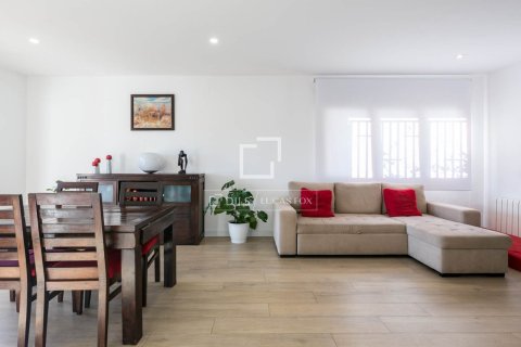 Villa de 5 dormitorios en venta en Castelldefels, Barcelona, Cataluña, Spain № 3820 - foto 4
