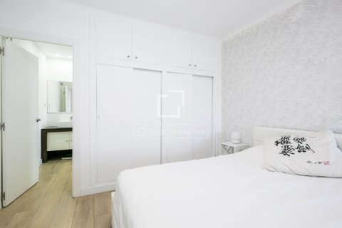 Villa de 5 dormitorios en venta en Castelldefels, Barcelona, Cataluña, Spain № 3820 - foto 27