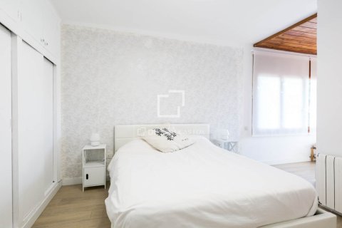 Villa de 5 dormitorios en venta en Castelldefels, Barcelona, Cataluña, Spain № 3820 - foto 24
