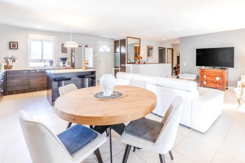 Villa de 4 dormitorios en venta en Sitges, Barcelona, Cataluña, Spain № 3816 - foto 2