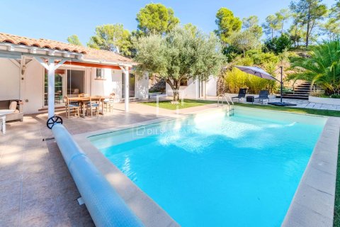 Villa de 4 dormitorios en venta en Sitges, Barcelona, Cataluña, Spain № 3816 - foto 21