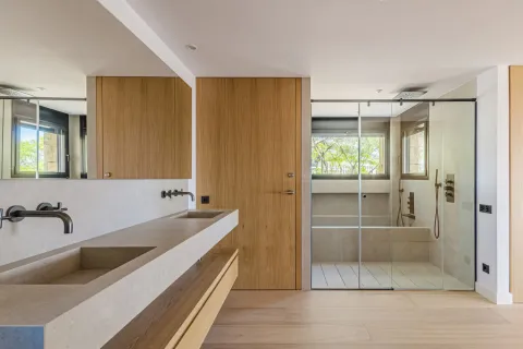 Сasa de 5 dormitorios en venta en Barcelona, Cataluña, Spain № 1605 - foto 13