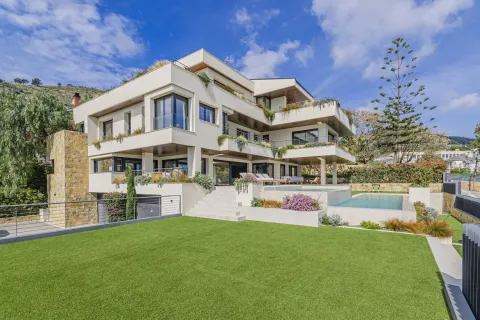 Сasa de 5 dormitorios en venta en Barcelona, Cataluña, Spain № 1605 - foto 2