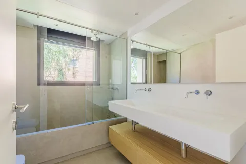 Сasa de 5 dormitorios en venta en Barcelona, Cataluña, Spain № 1605 - foto 20