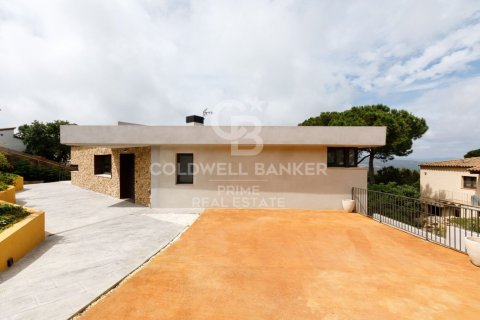 Сasa de 4 dormitorios en venta en Begur, Gerona, Cataluña, Spain № 6062 - foto 24