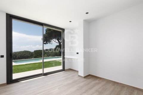 Сasa de 4 dormitorios en venta en Begur, Gerona, Cataluña, Spain № 6062 - foto 9