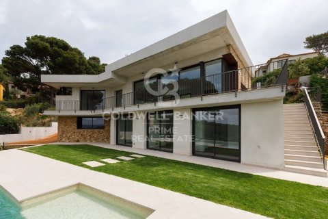 Сasa de 4 dormitorios en venta en Begur, Gerona, Cataluña, Spain № 6062 - foto 8