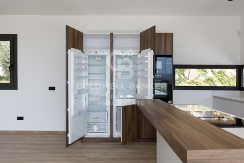 Сasa de 4 dormitorios en venta en Begur, Gerona, Cataluña, Spain № 6062 - foto 10