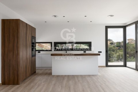 Сasa de 4 dormitorios en venta en Begur, Gerona, Cataluña, Spain № 6062 - foto 3