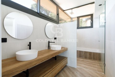 Сasa de 4 dormitorios en venta en Begur, Gerona, Cataluña, Spain № 6062 - foto 16