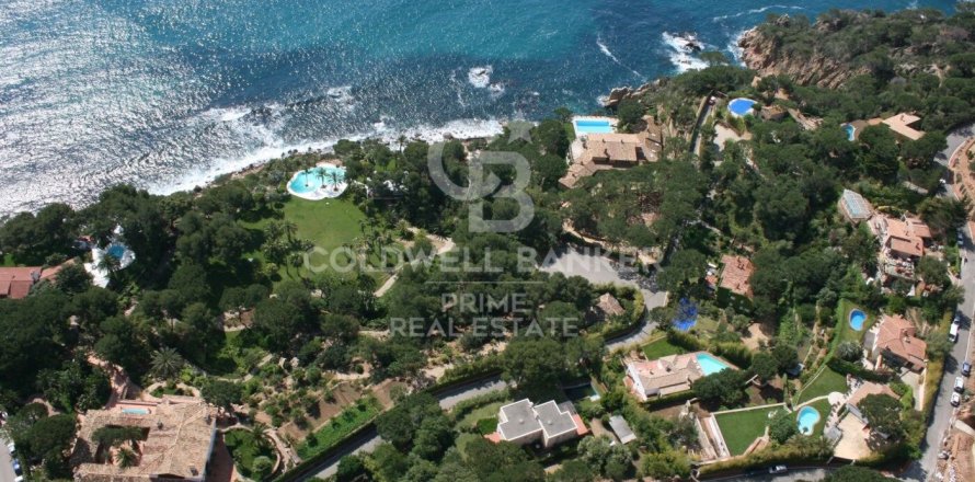 Parcela de 2522 m² en venta en Sant Feliu de Guíxols, Gerona, Cataluña, Spain № 6063
