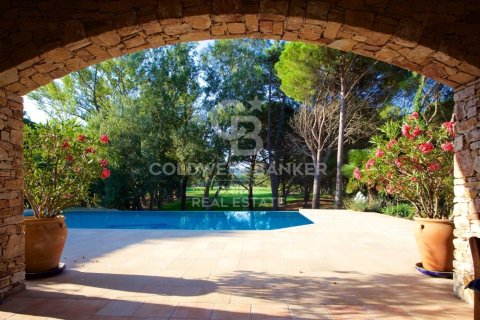 Villa de 5 dormitorios en venta en Pals, Gerona, Cataluña, Spain № 6064 - foto 2