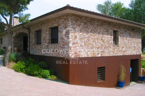 Villa de 5 dormitorios en venta en Pals, Gerona, Cataluña, Spain № 6064 - foto 13