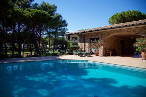 Villa de 5 dormitorios en venta en Pals, Gerona, Cataluña, Spain № 6064 - foto 6