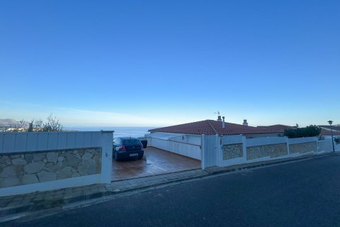 Сasa de 5 dormitorios en venta en Llanca, Gerona, Cataluña, Spain № 1625 - foto 26