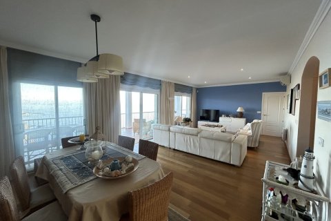 Сasa de 5 dormitorios en venta en Llanca, Gerona, Cataluña, Spain № 1625 - foto 10