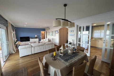 Сasa de 5 dormitorios en venta en Llanca, Gerona, Cataluña, Spain № 1625 - foto 8