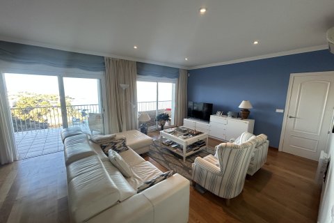 Сasa de 5 dormitorios en venta en Llanca, Gerona, Cataluña, Spain № 1625 - foto 5