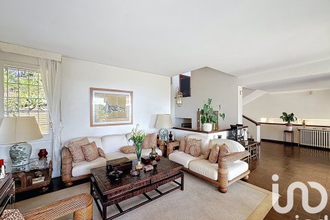 Сasa de 4 dormitorios en venta en Cabrils, Barcelona, Cataluña, Spain № 7555 - foto 12